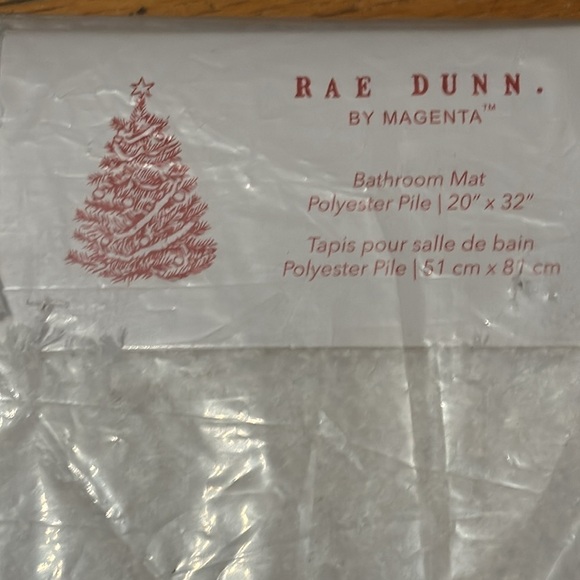 NEW! RAE DUNN 20x32 Feliz Navidad Christmas Bath Mat - Picture 4 of 4